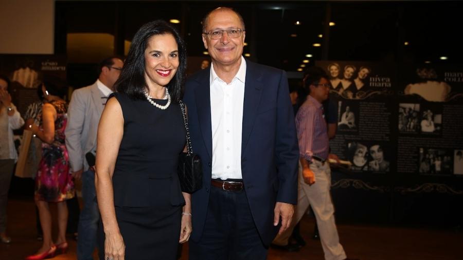Geraldo Alckmin e sua mulher, Lu Alckmin, chegam a evento social em São Paulo - Manuela Scarpa/Foto Rio News