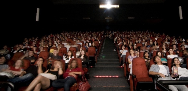 Público no Cine Belas Artes, em São Paulo, durante o último "Noitão", em 2011 - Filipe Rdendo/Folhapress