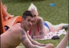 Rodrigo joga charme para Tatiele: "você me ensina a fazer amor" - Reprodução/TV Globo