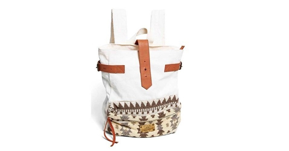 Mochila branca com estampa étnica; R$ 259 na Cantão (www.cantao.com.br). Preço pesquisado em janeiro de 2014 e sujeito a alterações - Divulgação