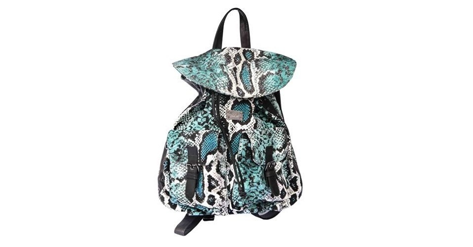 Mochila com estampa de cobra; R$ 518, na Afghan (www.afghan.com.br). Preço pesquisado em janeiro de 2014 e sujeito a alterações - Divulgação