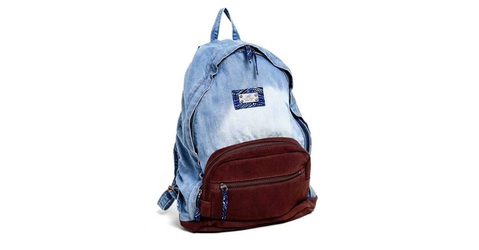 Mochila jeans; R$ 259, na Cantão (www.cantao.com.br). Preço pesquisado em janeiro de 2014 e sujeito a alterações - Divulgação