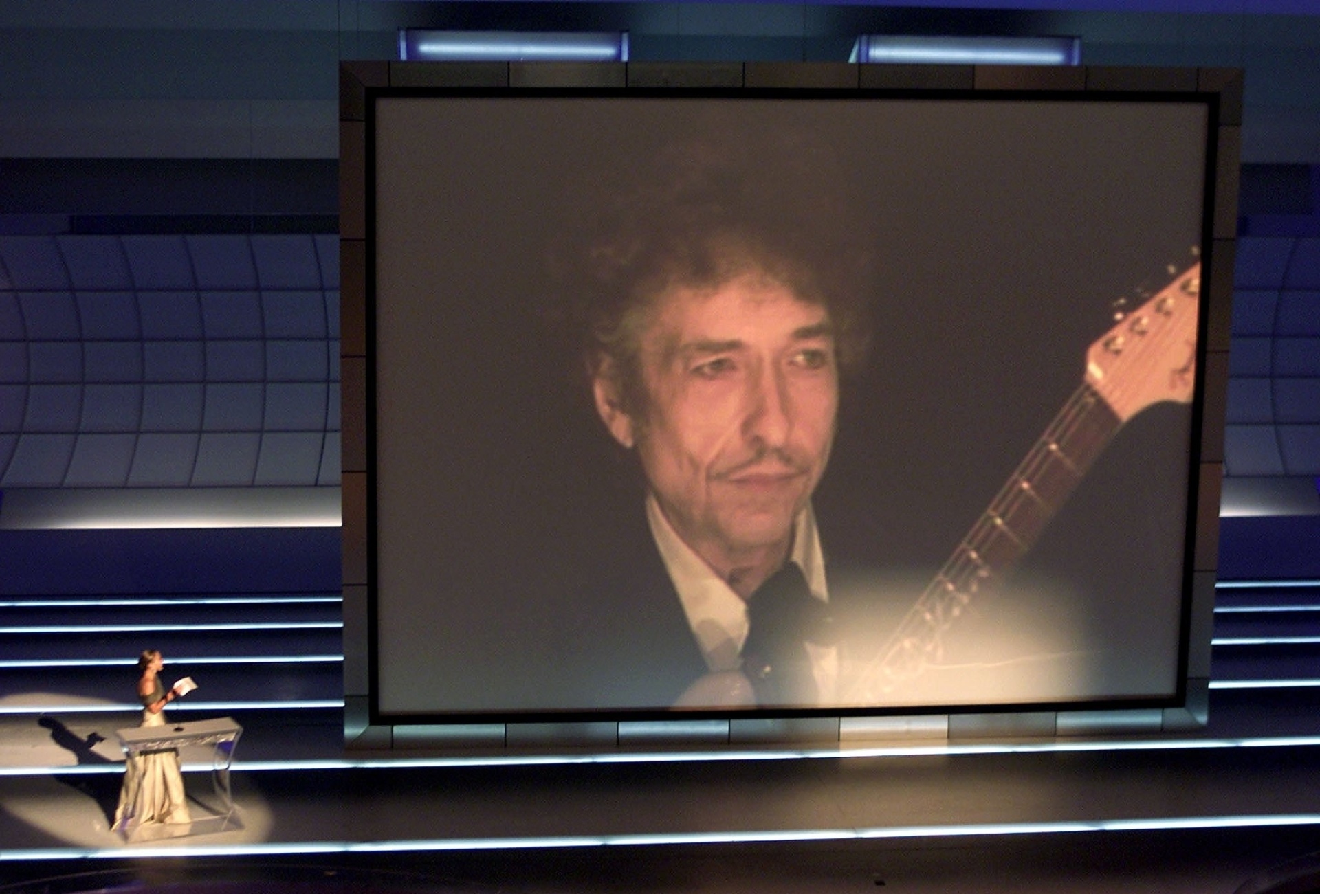 21.jan.2014 - Em 2001, Bob Dylan quem recebeu o Oscar pela música "Things Have Changed", do filme ?Garotos Incríveis? - Reuters