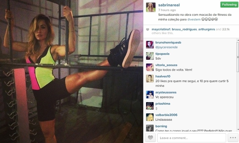21.jan.2014 - Sabrina Sato mostrou toda a sua elasticidade em foto para ensaio de moda. "Sensualizando na obra com macacão de fitness da minha coleção", escreveu a nova apresentadora da Record