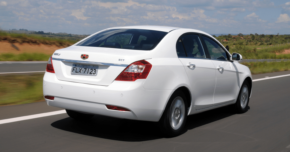 Geely EC7 - Murilo Góes/UOL