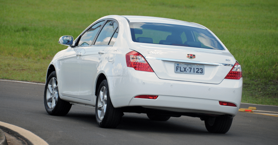 Geely EC7 - Murilo Góes/UOL