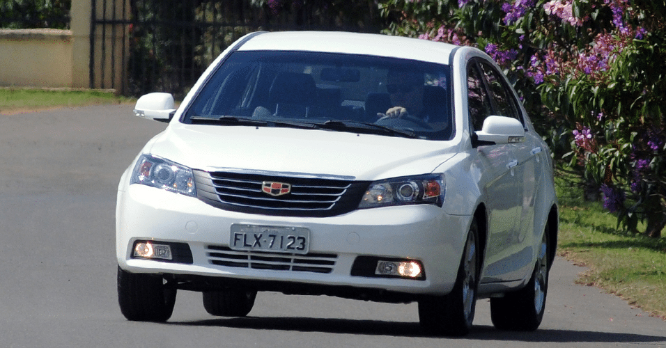 Geely EC7 - Murilo Góes/UOL