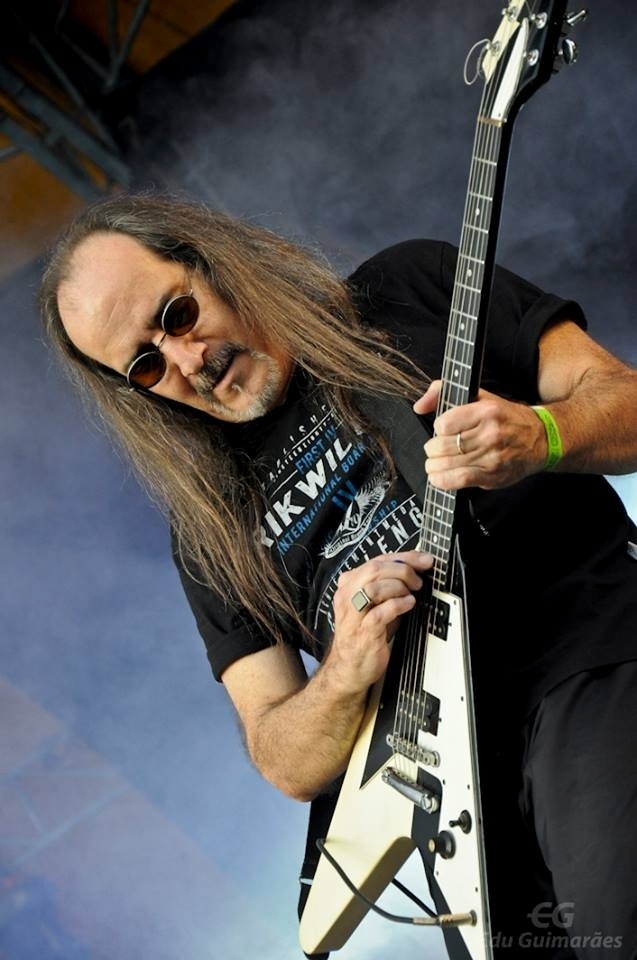O guitarrista da banda Golpe de Estado, Hélcio Aguirra, em foto do perfil do Facebook - Edu Guimarães/Reprodução Facebook