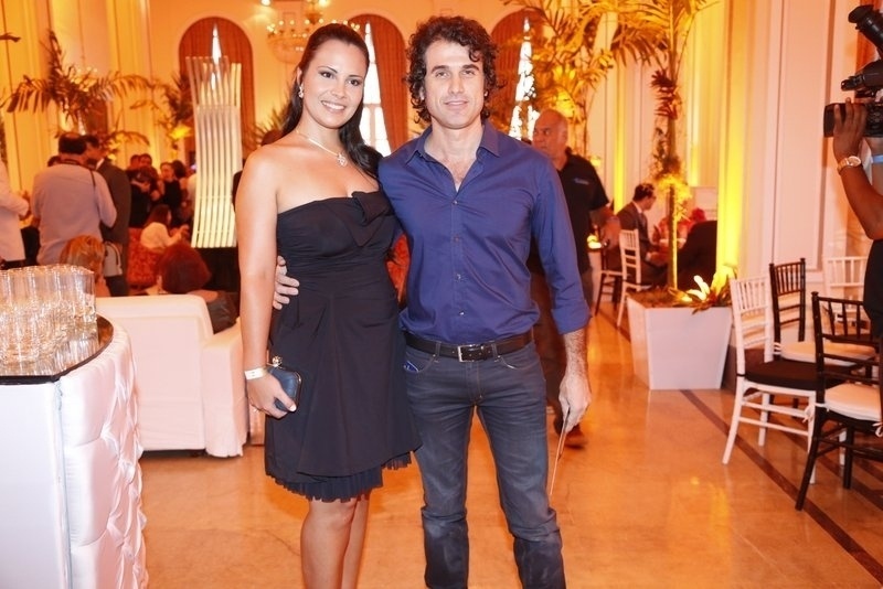 21.jan.2014 - Eriberto Leão e a mulher prestigiam o Primeiro Prêmio Cesgranrio de Teatro, no Copacabana Palace, no Rio