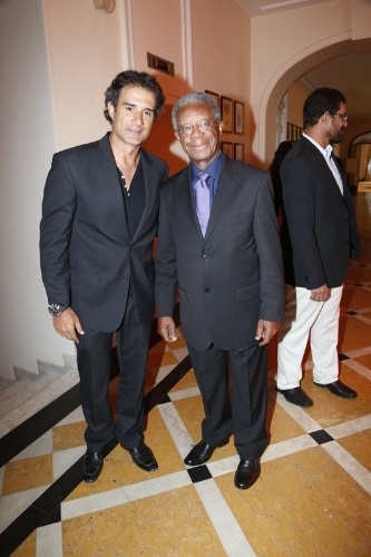 21.jan.2014 - Márcio Pasquim e Milton Gonçalves marcam presença no Primeiro Prêmio Cesgranrio de Teatro, no Copacabana Palace, no Rio