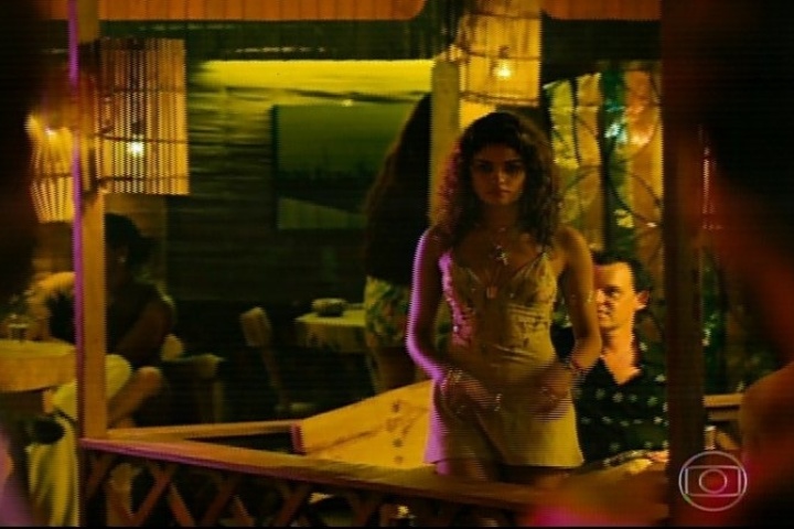 Em "Serra Pelada - A Saga do Ouro", Sophie Charlotte vive a prostituta Tereza, que se envolve com homens em busca do sonho do ouro