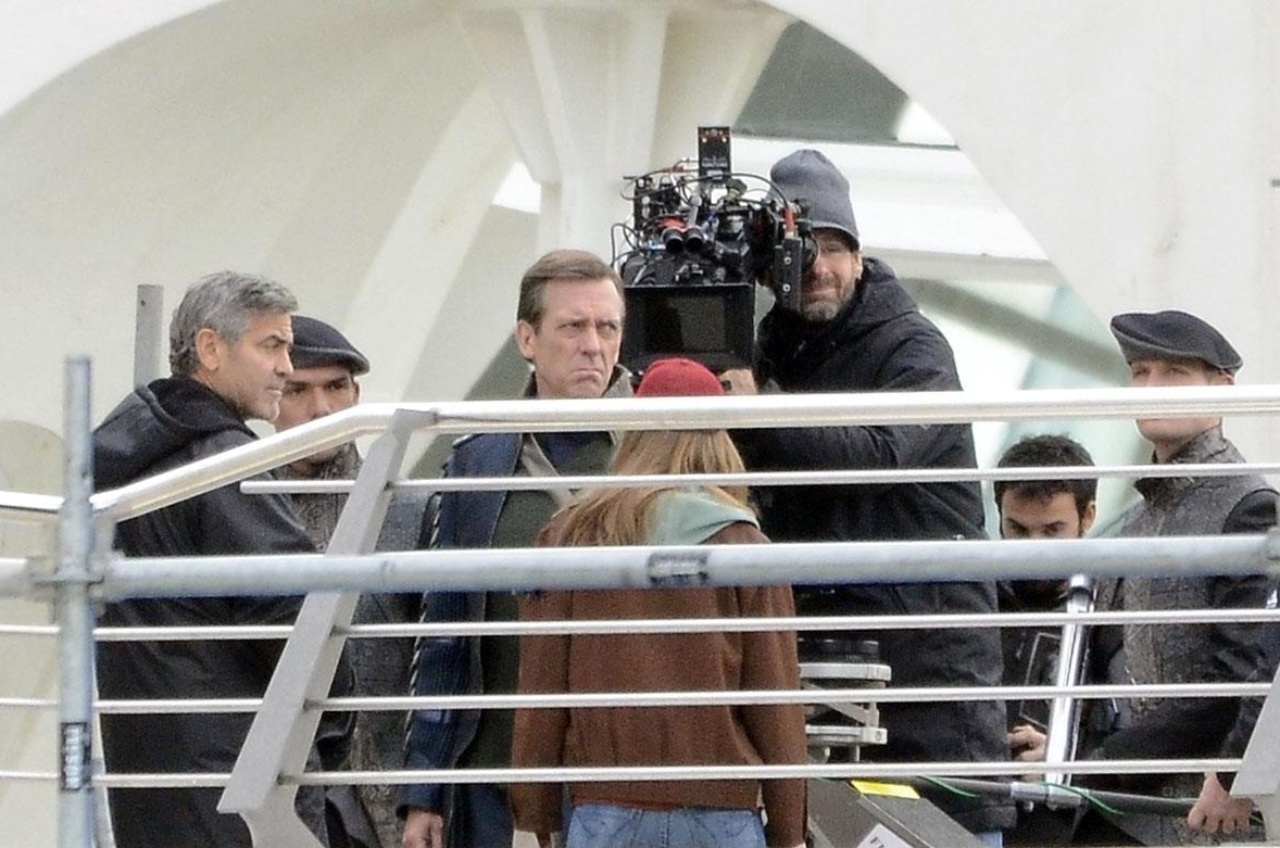 George Clooney e Hugh Laurie gravam cenas de "Tomorrowland", a Cidade das Artes e das Ciências de Valência, na Espanha - Getty Images