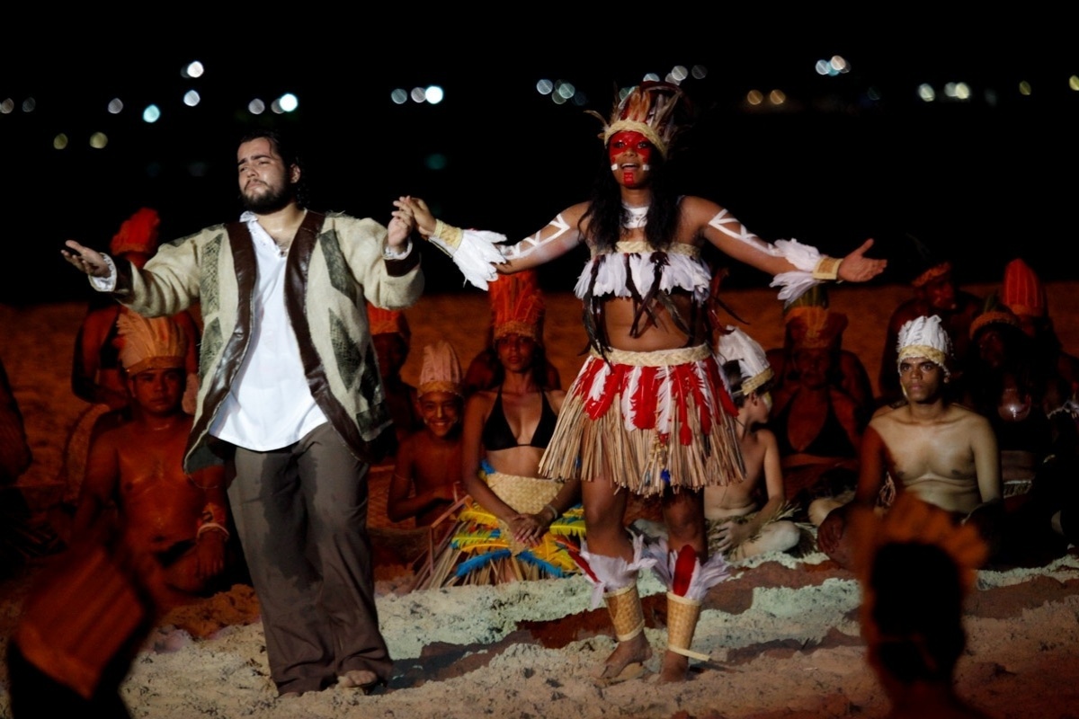 22.jan.2014 - 32ª encenação da Fundação de São Vicente, no litoral de São Paulo, contou com mais de mil atores e bailarinos e cinco mil espctadores - Marcos Ribas/Photo Rio News