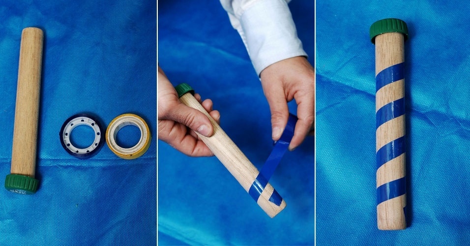 O primeiro passo para a confecção da maraca é fixar a tampa de garrafa PET em uma das extremidades do pedaço de cabo de vassoura. Depois, pegue a fita adesiva da cor que preferir e envolva o cabo, como mostra a foto - Reinaldo Canato/UOL