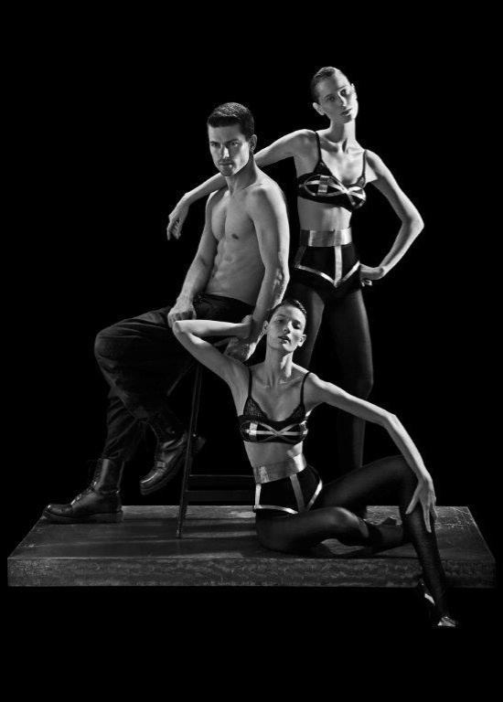 Débora Muller, Fabiana Mayer e Michael Camiloto posaram para Hugo Toni - Divulgação