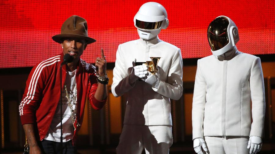 Daft Punk levou o prêmio de melhor gravação do ano por "Get Lucky" no Grammy de 2014 - Reuters
