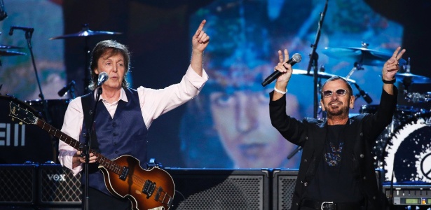 28.jan.2014 - Os ex-integrantes dos Beatles Paul McCartney e Ringo Starr, durante gravação de especial - Mario Auzuoni/Reuters
