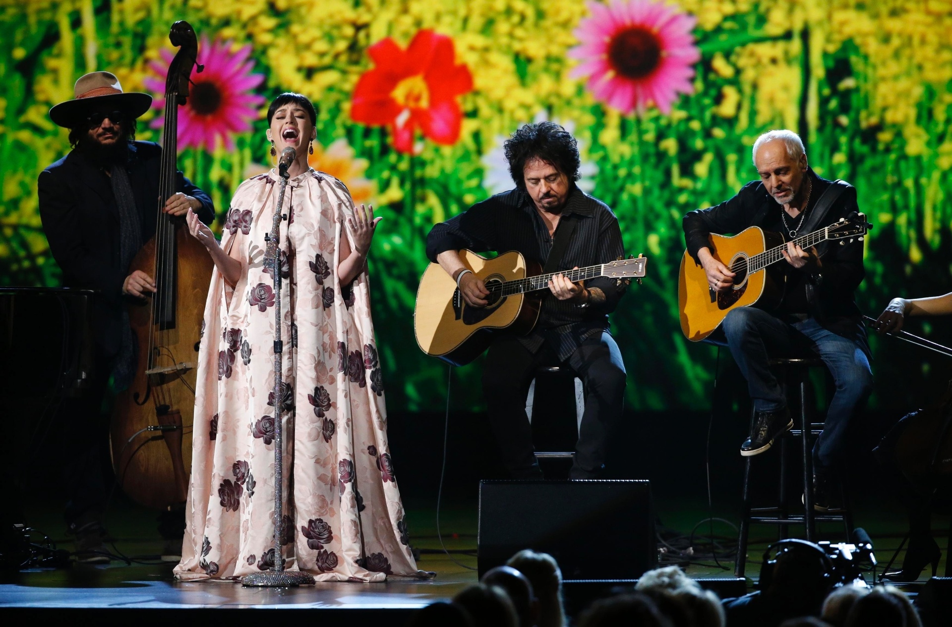27.jan.2014 - A cantora Katy Perry participa da gravação do especial "The Night That Changed America: A Grammy Salute To The Beatles", que comemora 50 anos da primeira aparição dos britânicos na TV norte-americana, no programa "The Ed Sullivan Show" - Mario Auzuoni/Reuters