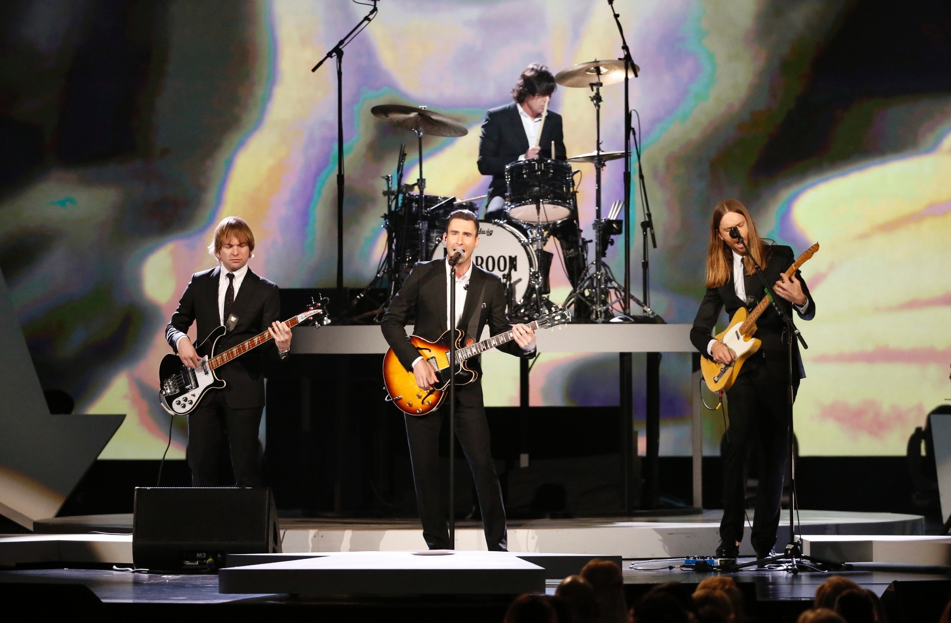 27.jan.2014 - A banda Maroon 5 participa da gravação do especial "The Night That Changed America: A Grammy Salute To The Beatles", que comemora 50 anos da primeira aparição dos britânicos na TV norte-americana, no programa "The Ed Sullivan Show" - Mario Auzuoni/Reuters