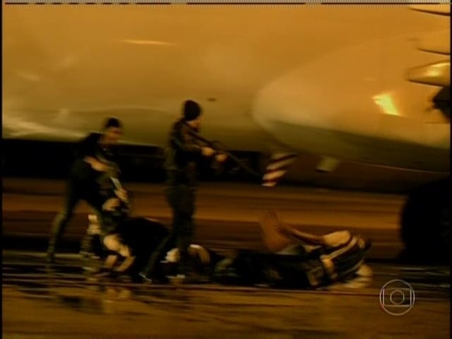 Inspirada em uma história real, 'A Teia' mostra a empreitada do delegado Jorge Macedo para desarticular a quadrilha liderada por Marco Aurélio Baroni após um roubou de carga no aeroporto de Brasília