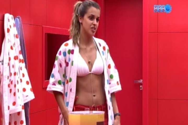 31.jan.2014 - Angela revela a antipatia que sente do carioca Diego