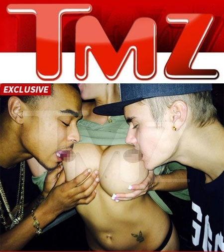 1.fev.2014 - Site divulga imagem de Justin Bieber e o amigo Khalil Sharieff com a boca nos seios de uma stripper