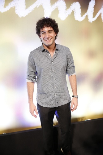 2.fev.2014 - Rafael Almeida na festa da novela "Em Família"