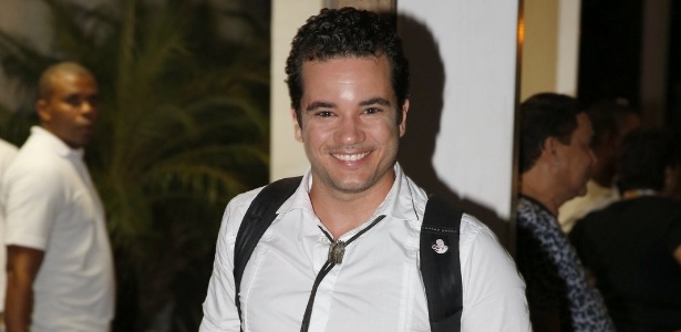Thiago Mendonça é Felipe na novela "Em Família"