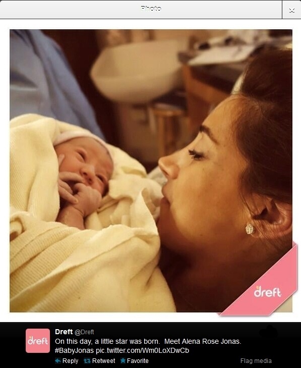 2.fev.2014 - Nasce a primeira filha de Kevin Jonas com a mulher, Danielle