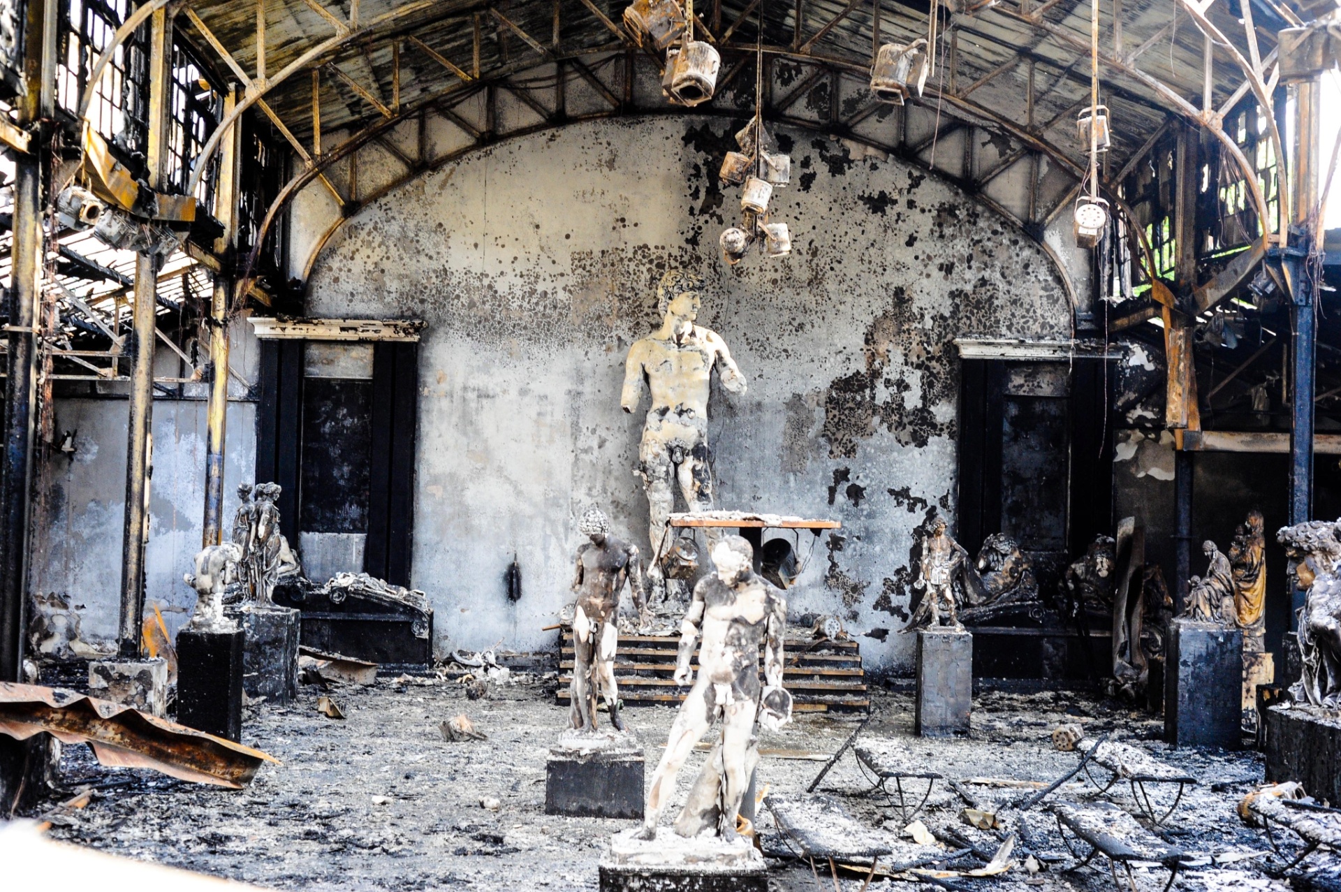 4.fev.2014 - Incêndio de grandes proporções destrói o Centro Cultural do Liceu de Artes de Ofícios de São Paulo, no bairro do Bom Retiro, região central da capital paulista - Adriana Lima/Brazil Photo Press/Estadão Conteúdo