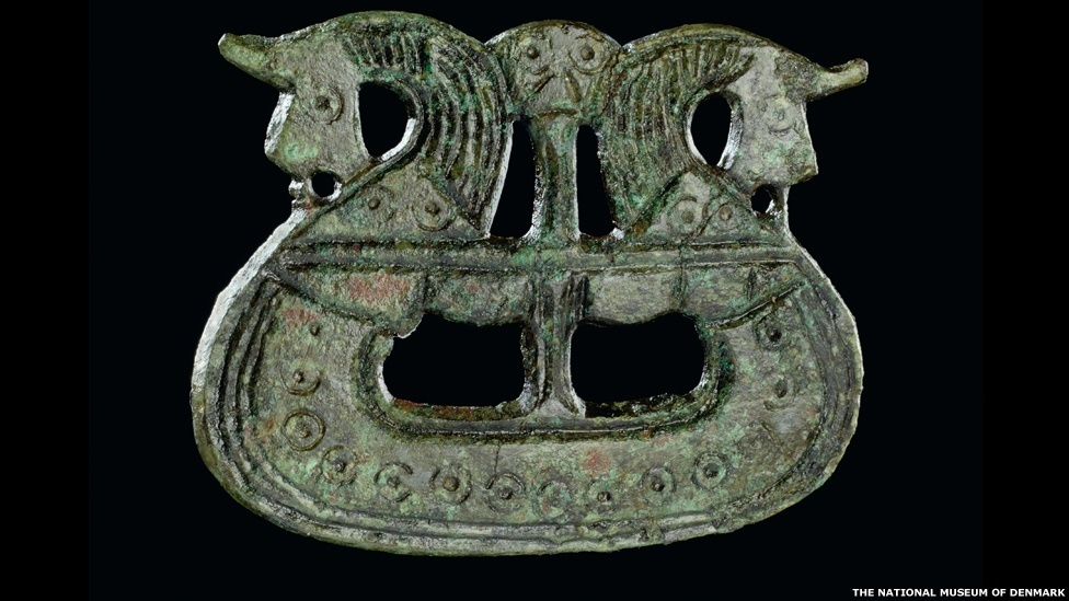 A exposição ficará em cartaz no Museu Britânico entre 6 de março e 22 de junho. Acima, broche em formato de navio, datado entre 800 e 1050 - The National Museum of Denmark