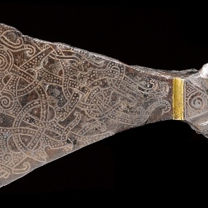 A exposição incluirá esqueletos recém-escavados de uma vala comum de vikings que foram executados e decapitados na Inglaterra. "É uma recordação de que os vikings nem sempre foram guerreiros invencíveis, como diz a lenda", agrega Williams - The National Museum of Denmark