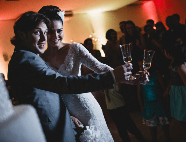 Fernanda Machado e Robert Riskin casaram-se em Maringá, cidade natal da atriz