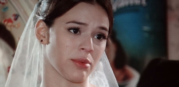 "Em Família", Helena pensa em adiar casamento com Laerte para Virgílio poder estar presente