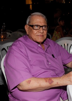 7.fev.2014 - O humorista Ary Toledo fez sua primeira aparição pública depois da morte de sua mulher, a atriz e ex-vedete Marly Marley - Marcos Ribas/Photo Rio News - Marcos Ribas/Photo Rio News