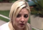 Clara promete pular sem sutiã na piscina se Vanessa voltar do paredão - Reprodução/TV Globo