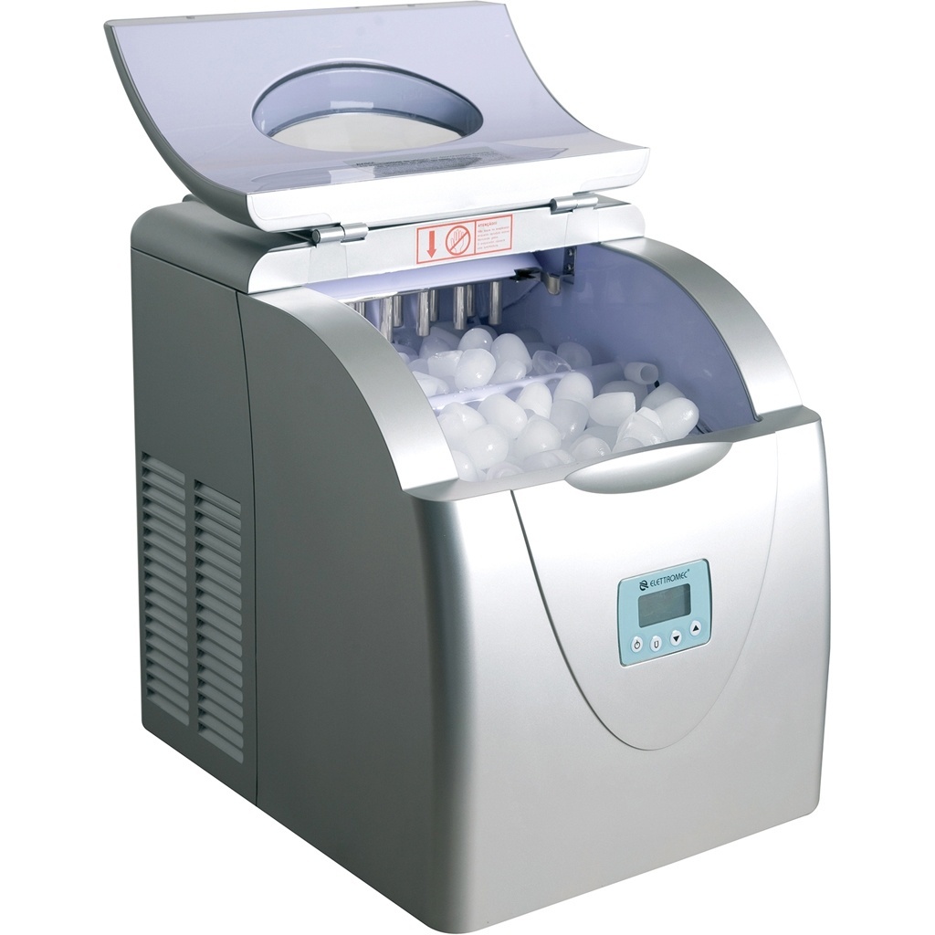 A máquina Elettromec tem capacidade para produzir até 15 quilos de gelo por dia, com três opções de tamanhos diferentes. Com recursos como autolimpeza interna e programação automática, o aparelho está à venda no Submarino (www.submarino.com.br) por R$ 1.599 - Divulgação