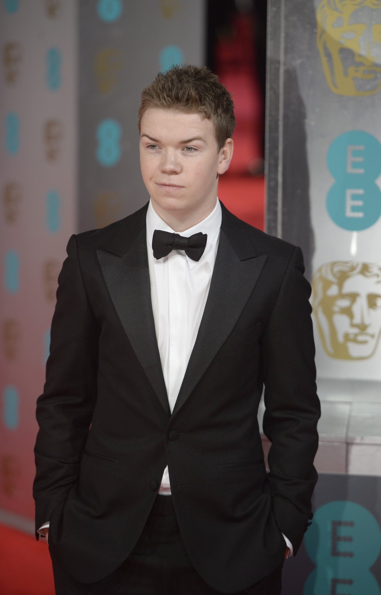16.fev.2014 - Will Poulter no tapete vermelho do BAFTA 2014. A premiação acontece no Royal Opera House, em Londres, na noite deste domingo (16) - EFE