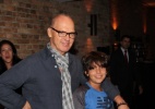 No Rio para divulgar "RoboCop", Michael Keaton vai a restaurante - AgNews