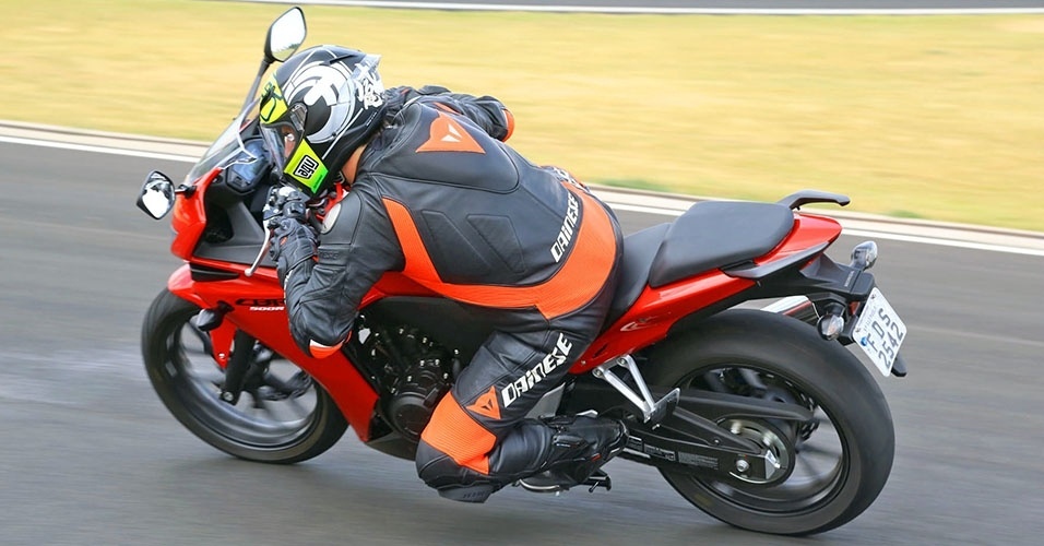 Honda CBR 500R - Divulgação