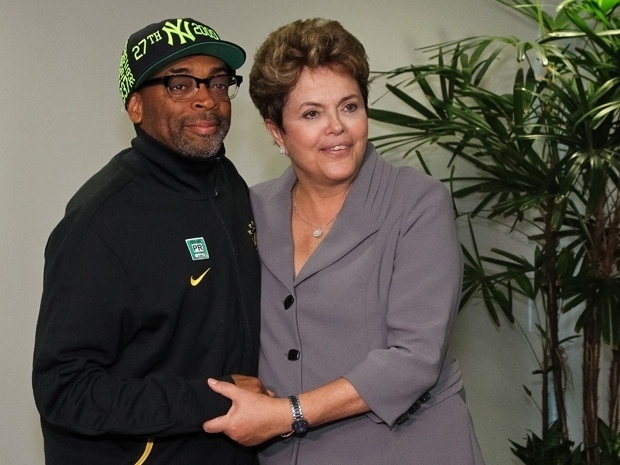 25.abr.2012 - Spike Lee foi recebido pela presidente Dilma Rousseff ainda no início do projeto, "Go, Brazil, Go!" - Roberto Stuckert Filho/PR