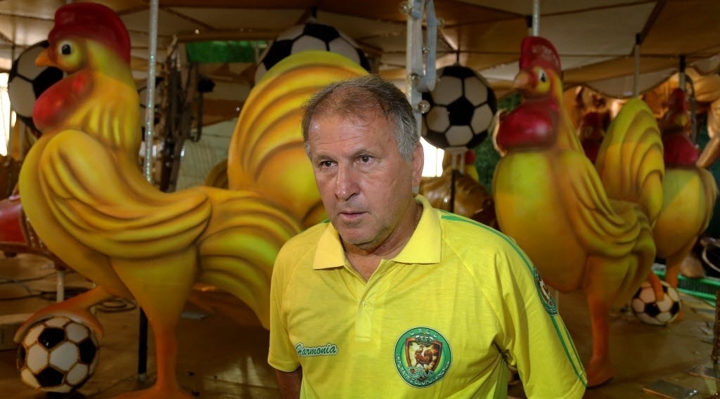 18.02.2014 - Zico visita o barracão da Imperatriz Leopoldinense - Fernando Maia/UOL