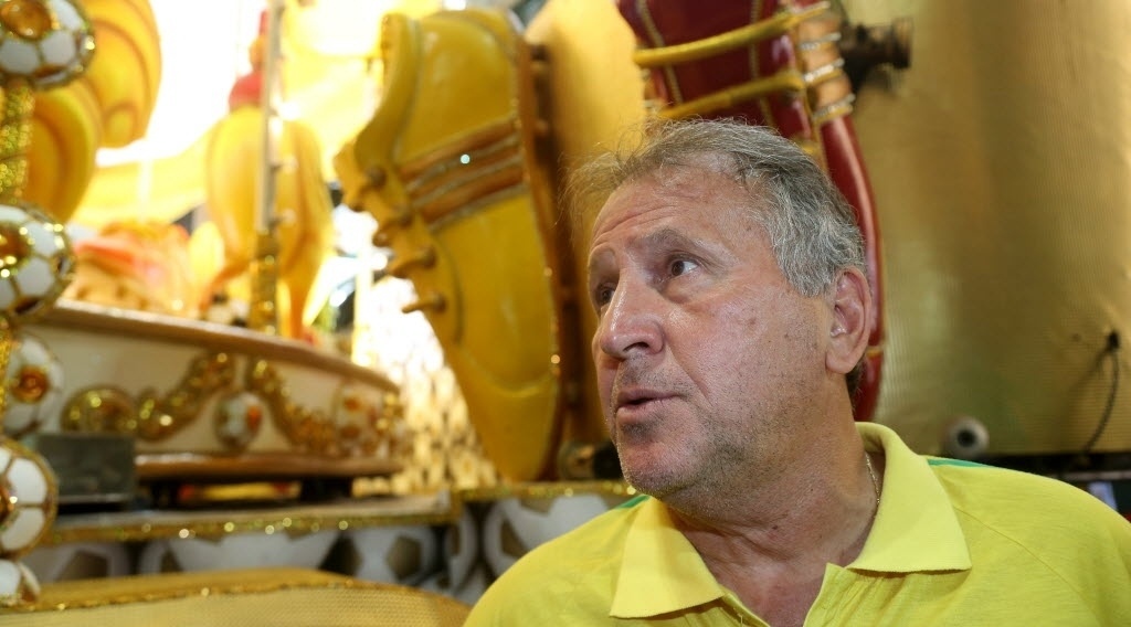 18.02.2014 - Zico visita o barracão da Imperatriz Leopoldinense - Fernando Maia/UOL