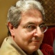 14.nov.2005 - Harold Ramis (à esquerda) posa ao lado do ator John Cusack em 2005 - Reuters