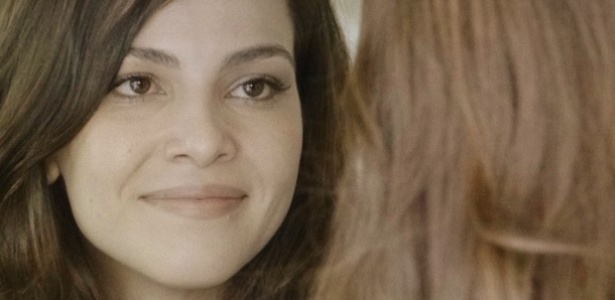 "Em Família", Marina se declara para Clara durante viagem