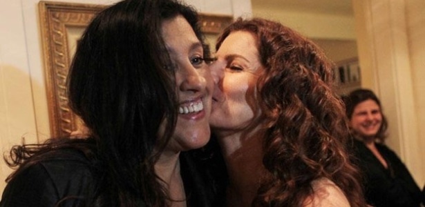 Regina Casé e a atriz Débora Bloch são amigas desde o humorístico "TV Pirata"