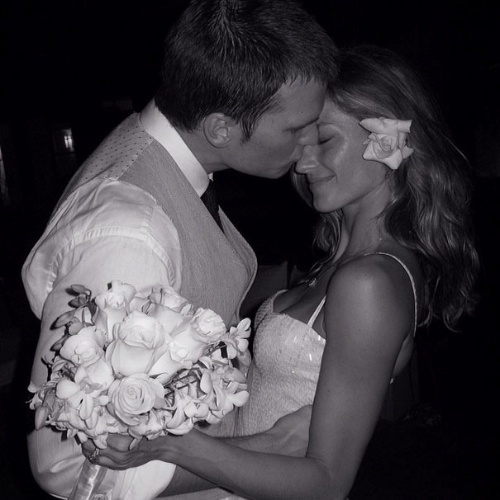 26.fev.2014 - Gisele Bundchen comemora aniversário de casamento e se declara para Tom Brady