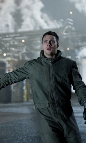 Aaron Taylor-Johnson em cena de "Godzilla", do diretor Gareth Edwards - Reprodução