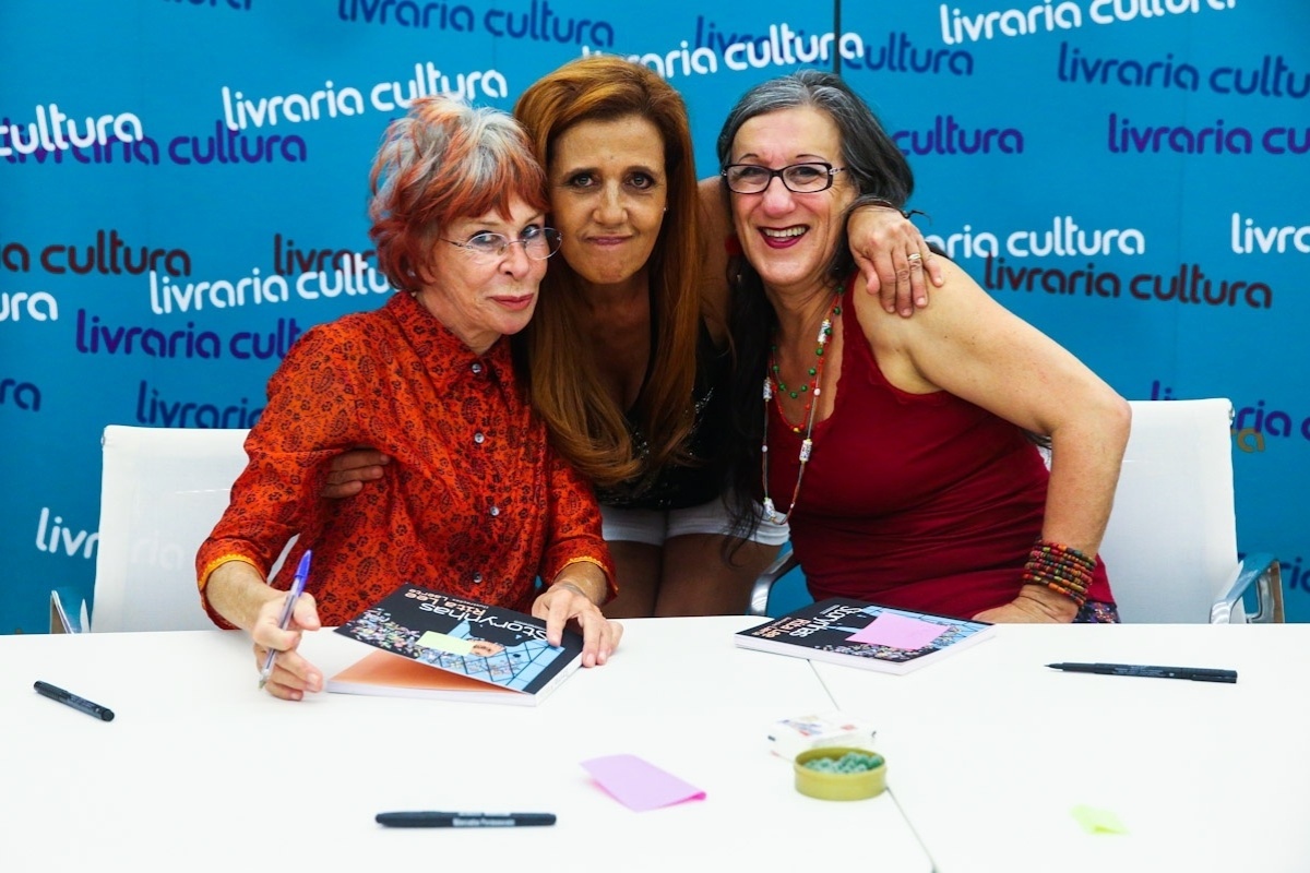26.fev.2014 - Rita Cadillac no lançamento do livro "Storynhas" (Companhia das Letras), de Laerte e Rita Lee, em livraria de São Paulo. A obra traz histórias que a cantora conta em sua página do Twitter com ilustrações de Laerte - Manuela Scarpa/Photo Rio News