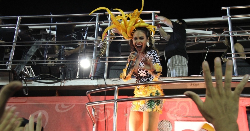 Banda Cheiro de Amor anima o Carnaval de Salvador Fotos UOL Carnaval 2014